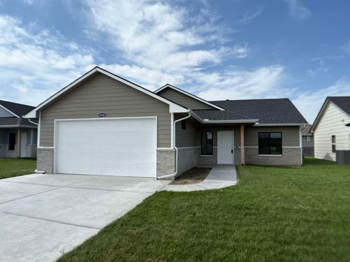 8980 Forbes Cir, Bel Aire, KS, 67226-2373 | Card Image