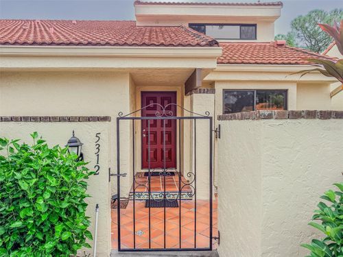 39-5312 Huntingwood Ct, SARASOTA, FL, 34235-5693 | Card Image