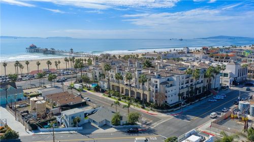 418-200 Pacific Coast Hwy, Huntington Beach, CA, 92648 | Card Image
