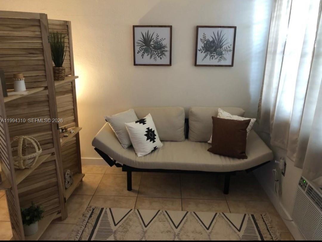 Residential Lease in Miami Beach 5