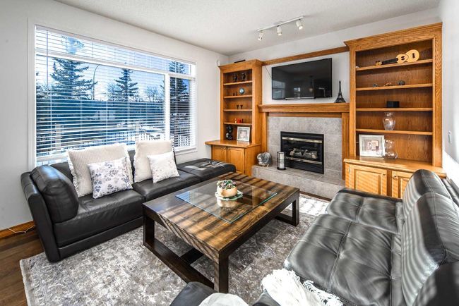 27 Hampstead Grove Nw, Home with 4 bedrooms, 2 bathrooms and 4 parking in Calgary AB | Image 8