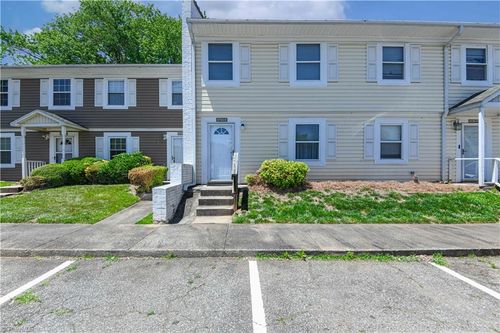 e-5735 Bramblegate Rd, Greensboro, NC, 27409-3008 | Card Image