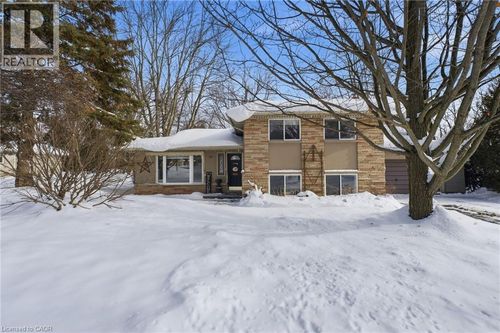 34 Carey St, Waterdown, ON, L8B0L5 | Card Image