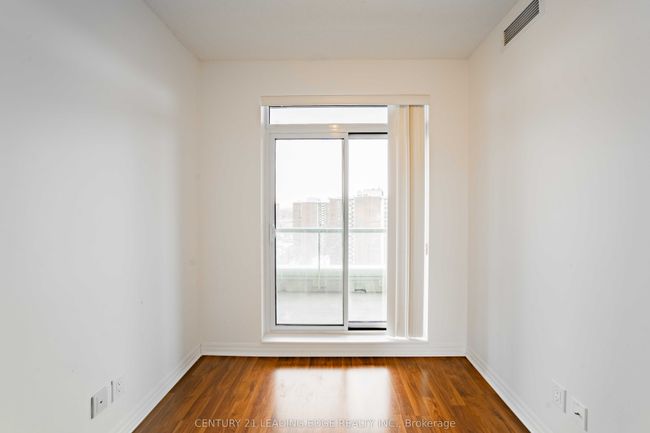 1802 - 30 Herons Hill Way, Condo with 2 bedrooms, 1 bathrooms and null parking in North York ON | Image 19