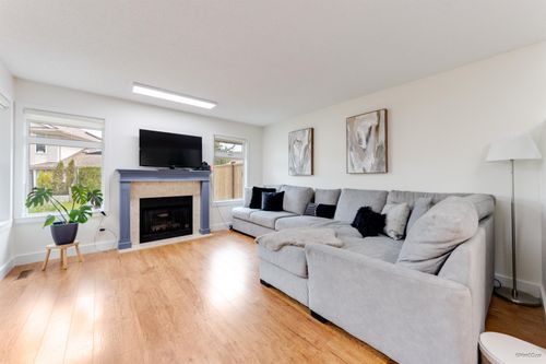 65-9045 Walnut Grove Dr, Langley, BC, V1M2E1 | Card Image