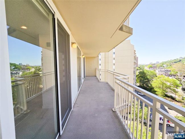 PH-6 - 1077 River Rd, House attached with 1 bedrooms, 2 bathrooms and null parking in Edgewater NJ | Image 24