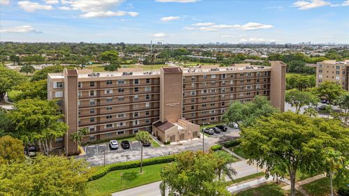 704-4570 Nw 18th Ave, Deerfield Beach, FL, 33064-1072 | Card Image