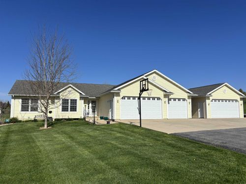 32445 Vail Ave, New Hartford, IA, 50660-8666 | Card Image