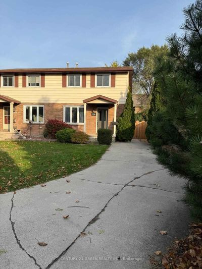 720 Hillary St, Home with 3 bedrooms, 2 bathrooms and 3 parking in Sarnia ON | Image 1