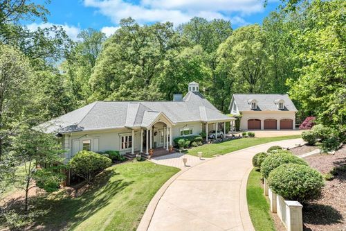 2436 Hawthorne Ln, Gainesville, GA, 30506-1906 | Card Image