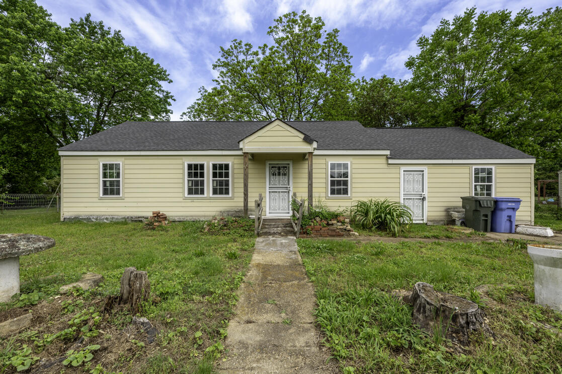 Delano Dr, Chattanooga, TN 37406