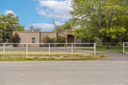 23 Shadow View Rd, Los Lunas, NM, 87031-5769 | Card Image
