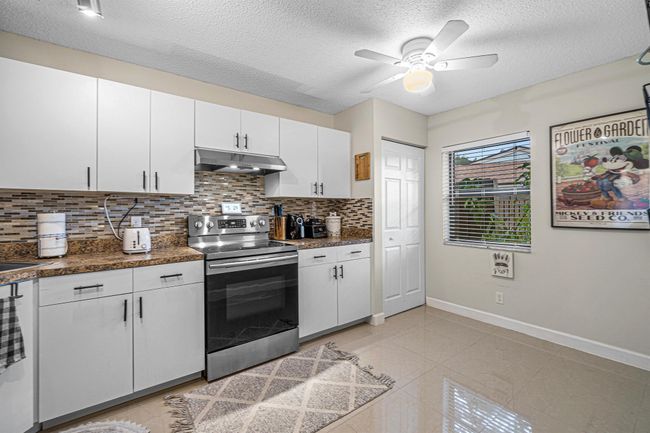 241 - 241 Meadows Dr, Condo with 3 bedrooms, 2 bathrooms and null parking in Boynton Beach FL | Image 5
