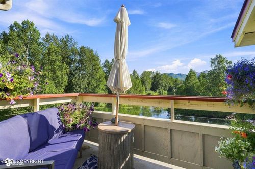 f301-5638 E 40th Avenue, Anchorage, AK, 99504 | Card Image
