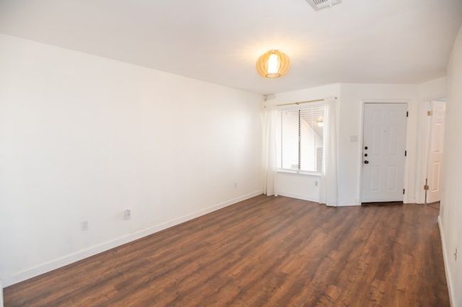 APT-128 - 1740 Timber Ridge Rd, Condo with 2 bedrooms, 2 bathrooms and 1 parking in Austin TX | Image 9