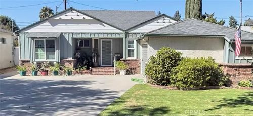 5721 Crebs Avenue, Tarzana, CA, 91356 | Card Image