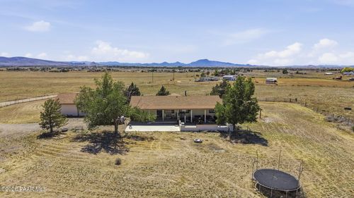 9410 E Slash Arrow Dr, Prescott Valley, AZ, 86315-4165 | Card Image