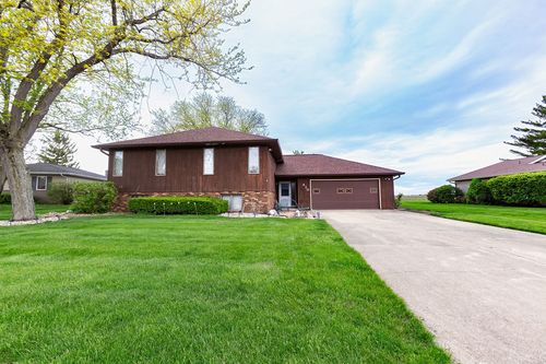 410 W Belaire Ct, Goodfield, IL, 61742-9622 | Card Image