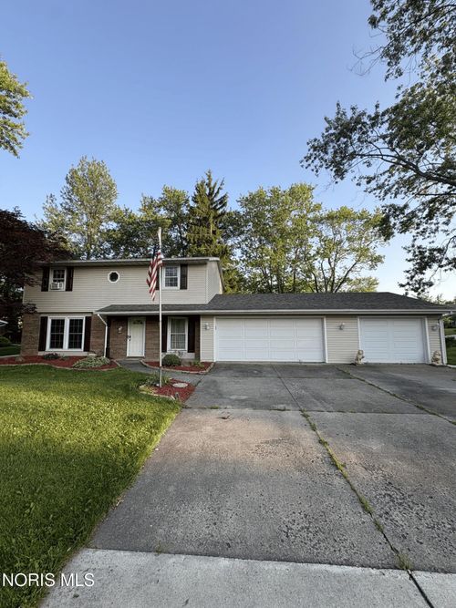 110 Norlick Dr, Bryan, OH, 43506-8964 | Card Image