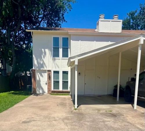 514 Norwood Cir E, Arlington, TX, 76013-7001 | Card Image