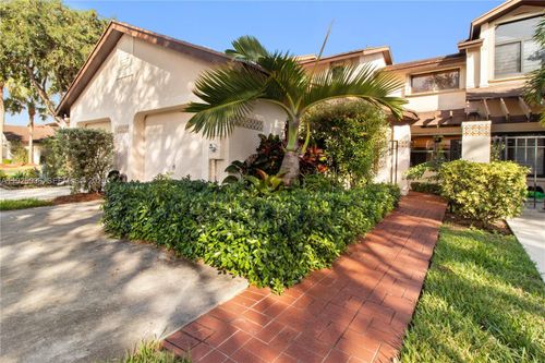 10161-10161 Sw 137th Ct, Miami, FL, 33186-6829 | Card Image