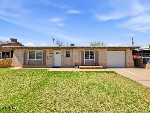 10541 Clearwater St, El Paso, TX, 79924-1934 | Card Image