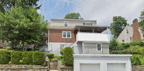 21 New Ave, Yonkers, NY, 10704-4301 | Card Image