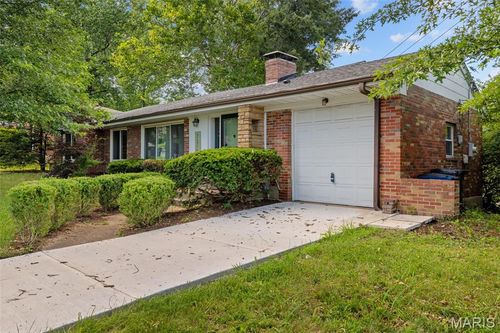 7315 Ahern Ave, University City, MO, 63130-2212 | Card Image