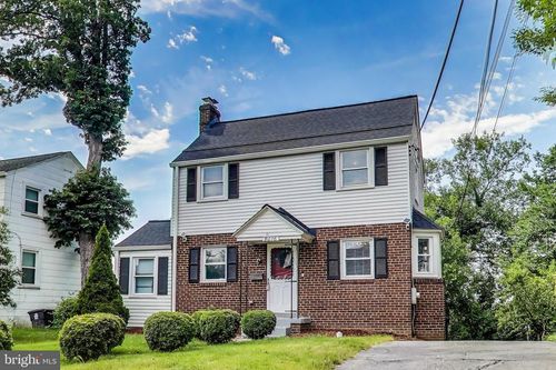 5016 56th Ave, HYATTSVILLE, MD, 20781-2727 | Card Image