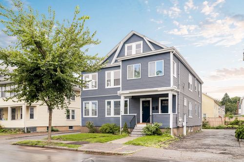 19-17-19 Woodrow, Newton, MA, 02460 | Card Image