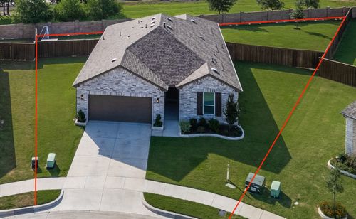 3000 Aslynn Cir, Aubrey, TX, 76227-5636 | Card Image