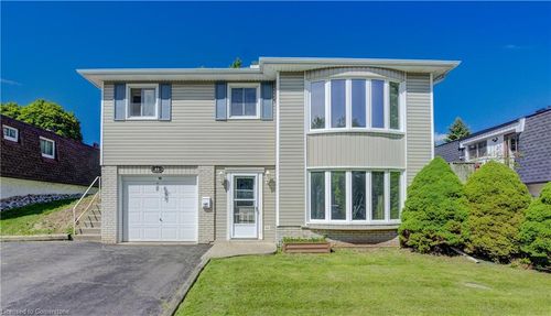 40 Meadowbrook Dr, Kitchener, ON, N2N1E6 | Card Image