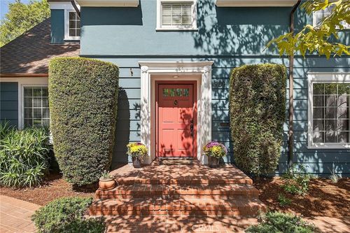 909 E Marshall Pl, Long Beach, CA, 90807-2929 | Card Image