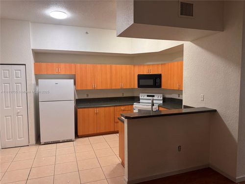 apt-203-n-2851 Riverside Dr, Coral Springs, FL, 33065-5615 | Card Image