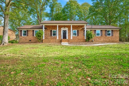 1254 Huckleberry Dr, Lincolnton, NC, 28092-7757 | Card Image