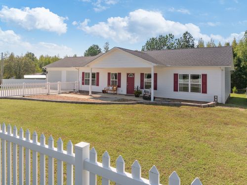 175 Rolling Oak Dr, Big Sandy, TN, 38221-5243 | Card Image