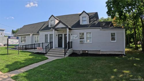 256 N Wellwood Ave, Lindenhurst, NY, 11757-3707 | Card Image