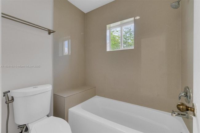 1592 Salerno Cir, House other with 3 bedrooms, 2 bathrooms and null parking in Weston FL | Image 17