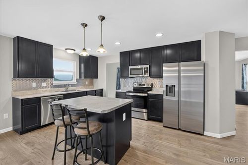 2762 Winding Valley Dr, Fenton, MO, 63026-5117 | Card Image