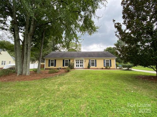 1025 Thornsby Ln, Matthews, NC, 28105-6500 | Card Image