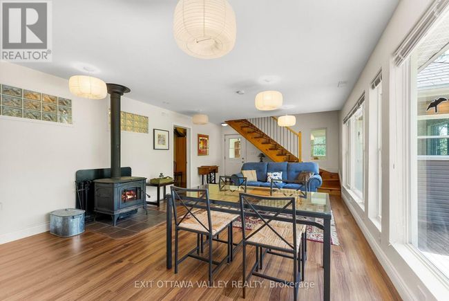 28084 Highway 41, House other with 5 bedrooms, 2 bathrooms and 5 parking in Renfrew ON | Image 14