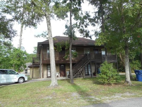 984 Walnut St, Slidell, LA, 70460-1928 | Card Image