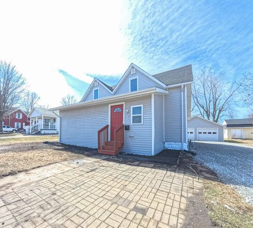 212 N Main St, Madrid, IA, 50156-1015 | Card Image