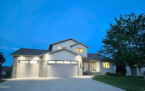 1309 Golden Eagle Lane, Bismarck, ND, 58503 | Card Image