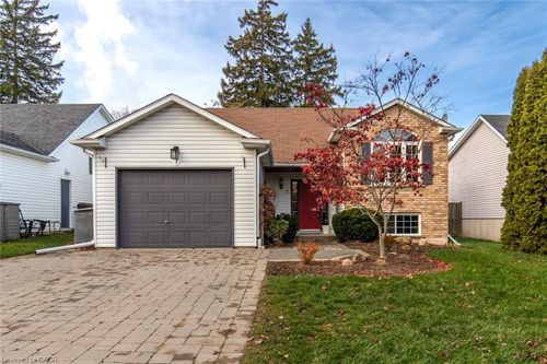 7 Anderson Cres, Smithville, ON, L0R2A0 | Card Image