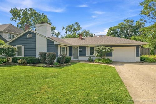2010 Paddock Ln, Wheaton, IL, 60187-3248 | Card Image