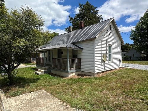 2725 Urban St, Winston Salem, NC, 27107-3332 | Card Image
