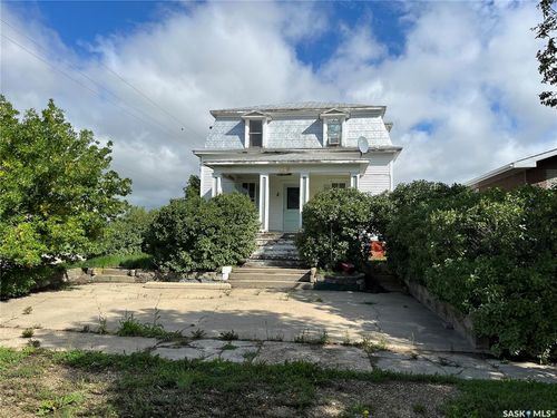 {{alt}} | Card Image