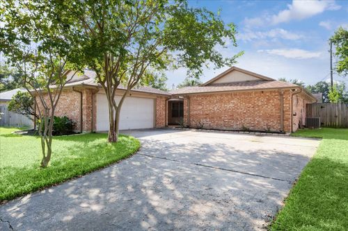 9746 Dover Hill Rd, La Porte, TX, 77571-4025 | Card Image