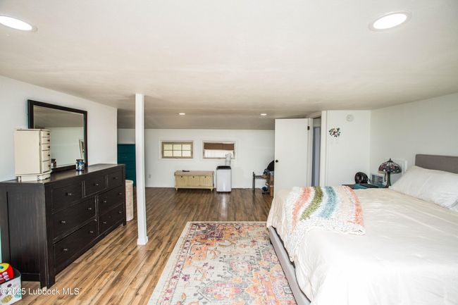 202 N 19 Th St, House other with 3 bedrooms, 3 bathrooms and null parking in Lamesa TX | Image 25